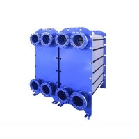 熱交換器在工程領(lǐng)域中的發(fā)展方向及前景是怎樣的?熱交換器是一種用于傳熱的設(shè)備， 主要用于工業(yè)領(lǐng)域中的蒸汽和流體的加熱、 冷和， 回收等工藝過程中。 隨著工程技術(shù)的不斷發(fā)展和應(yīng)用需求的增 加，熱交換器也在不斷進(jìn)步和改進(jìn)。本文將從四個(gè)方面來探討熱交換器在工程領(lǐng)域中的發(fā)展方向及前景。 提高傳熱效率 傳熱效率是衡量熱交換器性能的重要指標(biāo)之一。目前，熱交換器的傳熱效率已經(jīng)達(dá)到很高水平，但在工程應(yīng)用中仍然存在一定的提升空間。未來的 發(fā)展方向之一，是通過改進(jìn)傳熱介質(zhì)的流動(dòng)方式和傳熱表面的結(jié)構(gòu)設(shè)計(jì)，進(jìn)一步提高熱交換器的傳熱